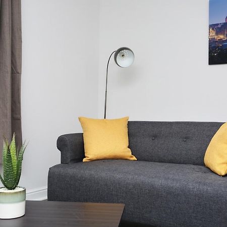 إدنبرة Altido 2Br Apartment With Free Parking, Near The Royal Mile المظهر الخارجي الصورة